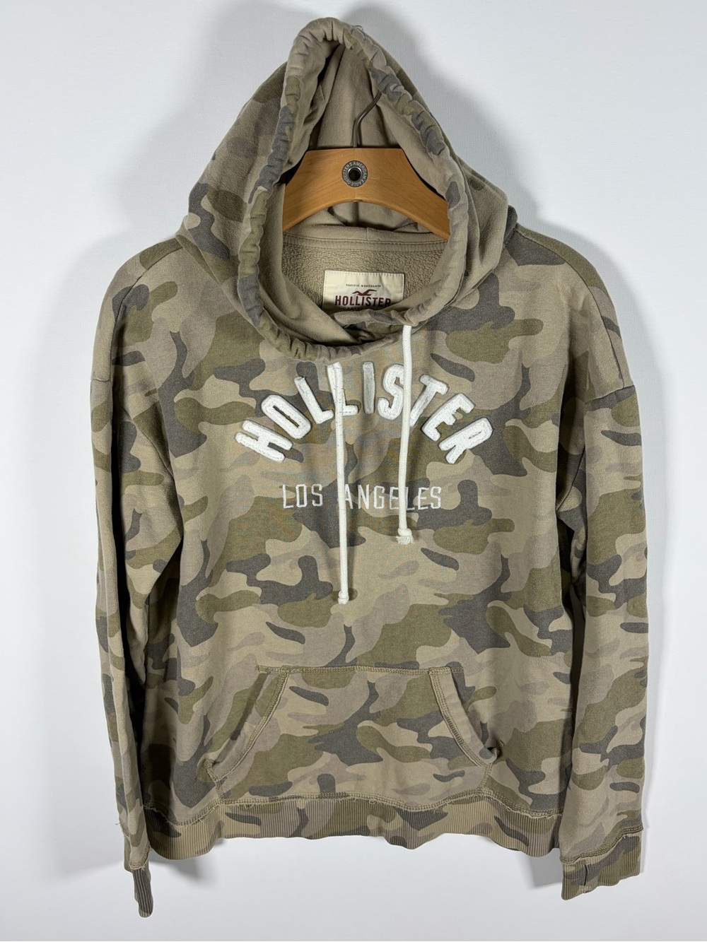Hollister Los Angeles Camo appliqué Pullover Hoodie